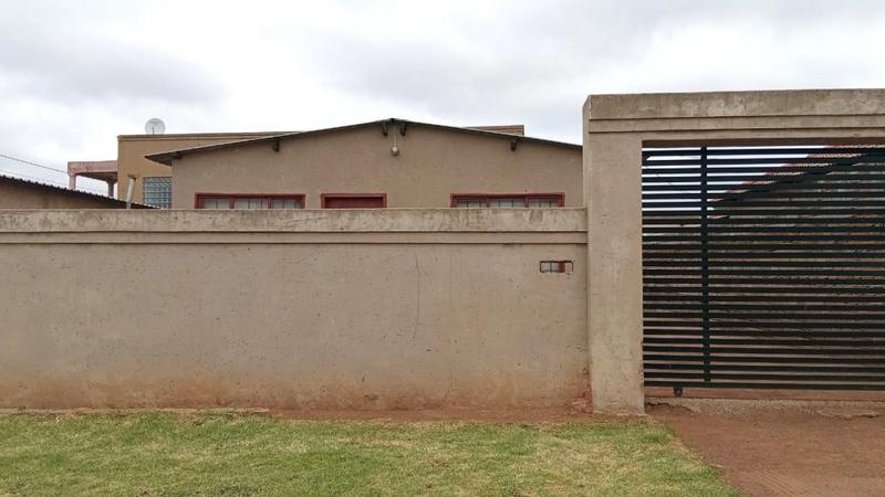 2 Bedroom Property for Sale in Thulani Gauteng
