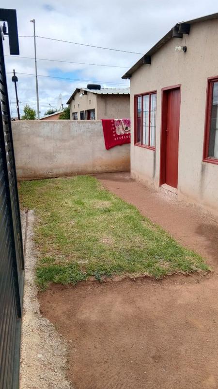 2 Bedroom Property for Sale in Thulani Gauteng