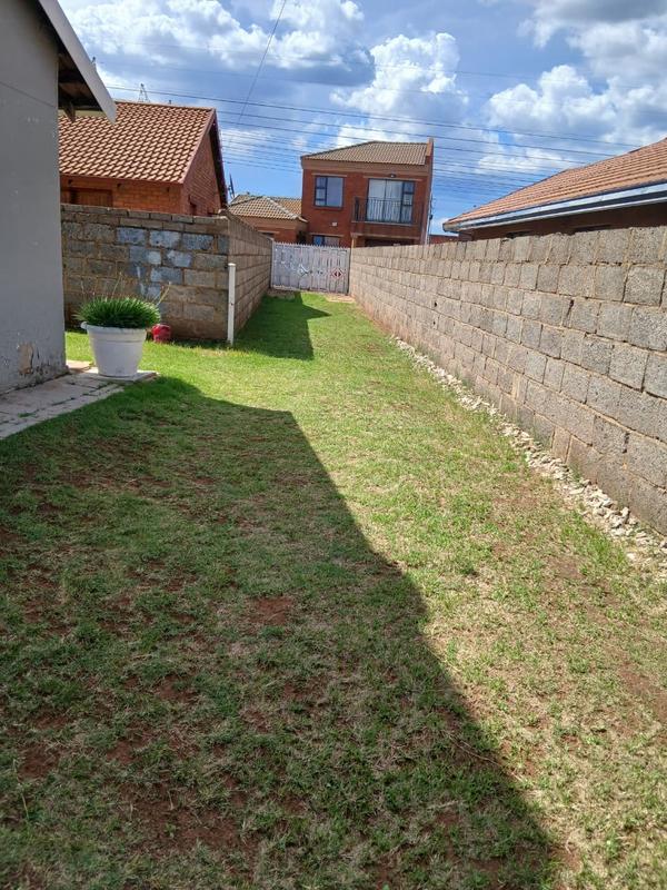 3 Bedroom Property for Sale in Protea Glen Gauteng