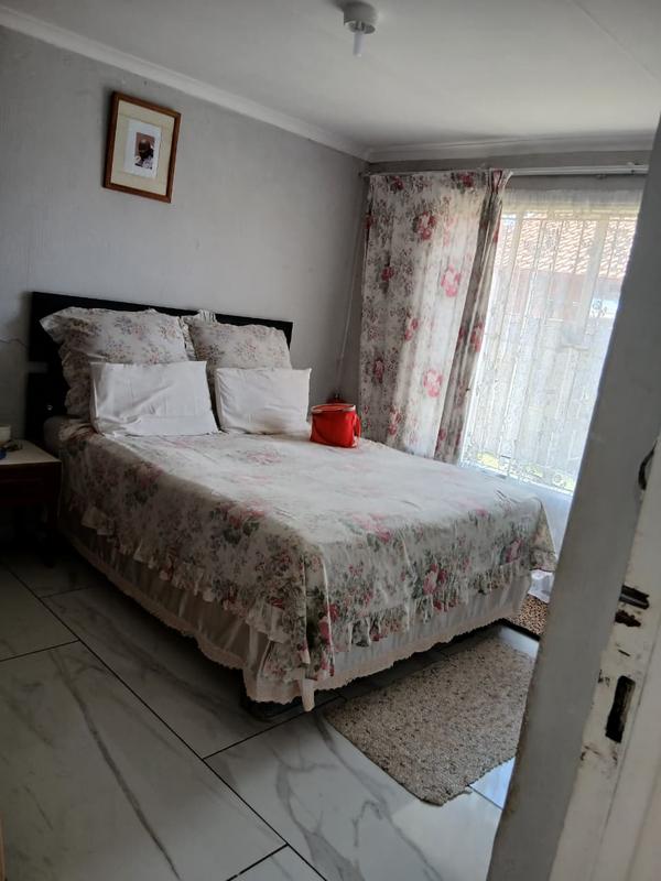 3 Bedroom Property for Sale in Protea Glen Gauteng
