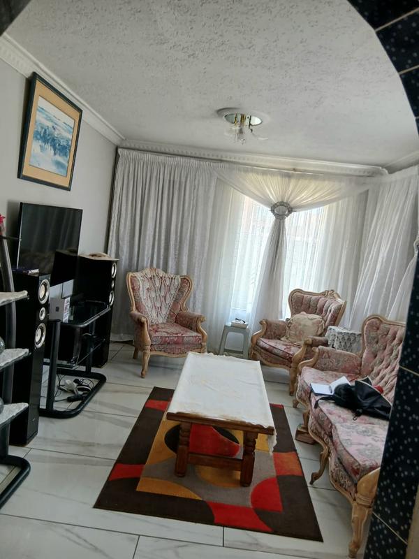 3 Bedroom Property for Sale in Protea Glen Gauteng