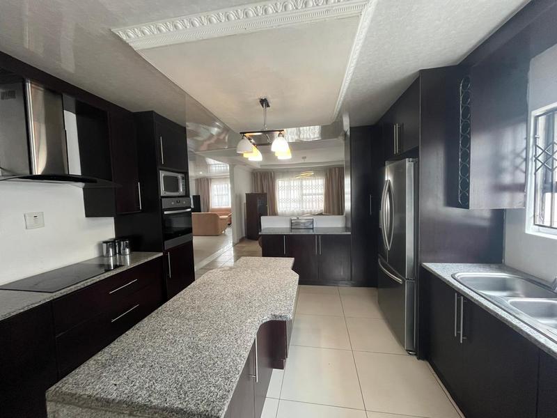 3 Bedroom Property for Sale in Meadowlands West Gauteng