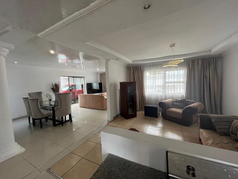 3 Bedroom Property for Sale in Meadowlands West Gauteng