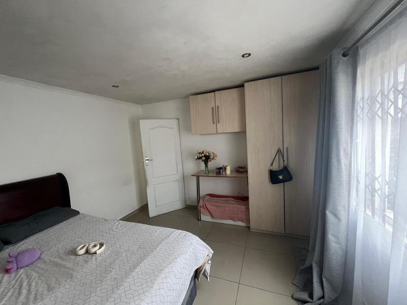 3 Bedroom Property for Sale in Meadowlands West Gauteng