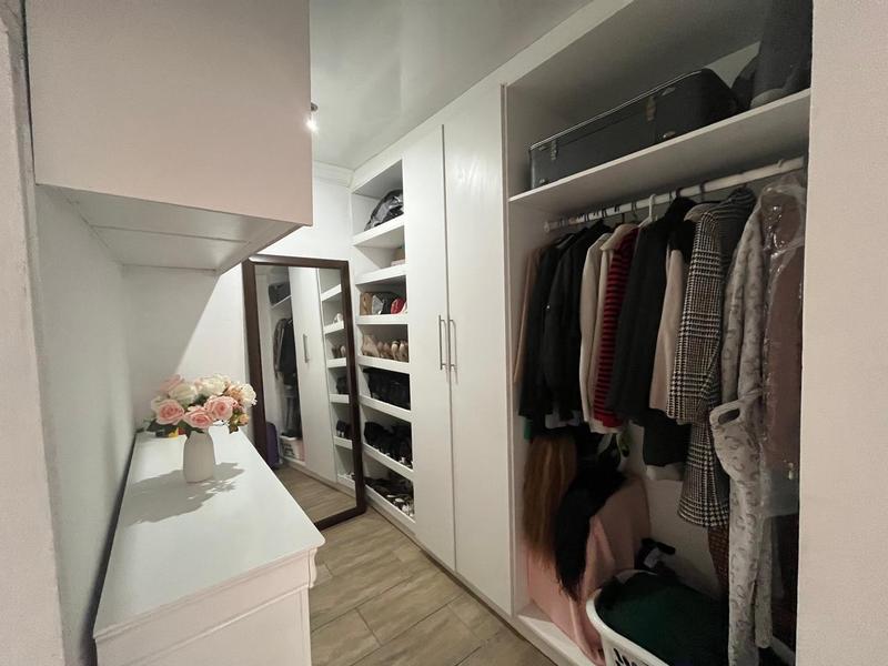 3 Bedroom Property for Sale in Meadowlands West Gauteng