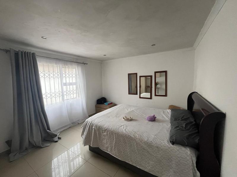 3 Bedroom Property for Sale in Meadowlands West Gauteng