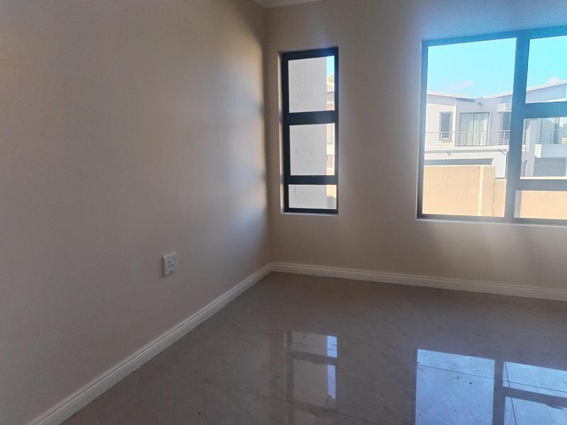 To Let 5 Bedroom Property for Rent in Wildtuinpark Gauteng