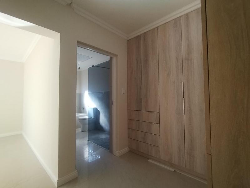 To Let 5 Bedroom Property for Rent in Wildtuinpark Gauteng