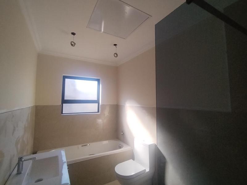 To Let 5 Bedroom Property for Rent in Wildtuinpark Gauteng