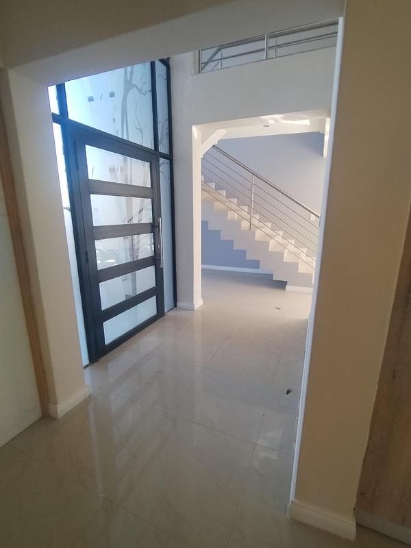 To Let 5 Bedroom Property for Rent in Wildtuinpark Gauteng