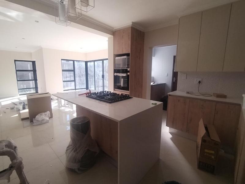 To Let 5 Bedroom Property for Rent in Wildtuinpark Gauteng