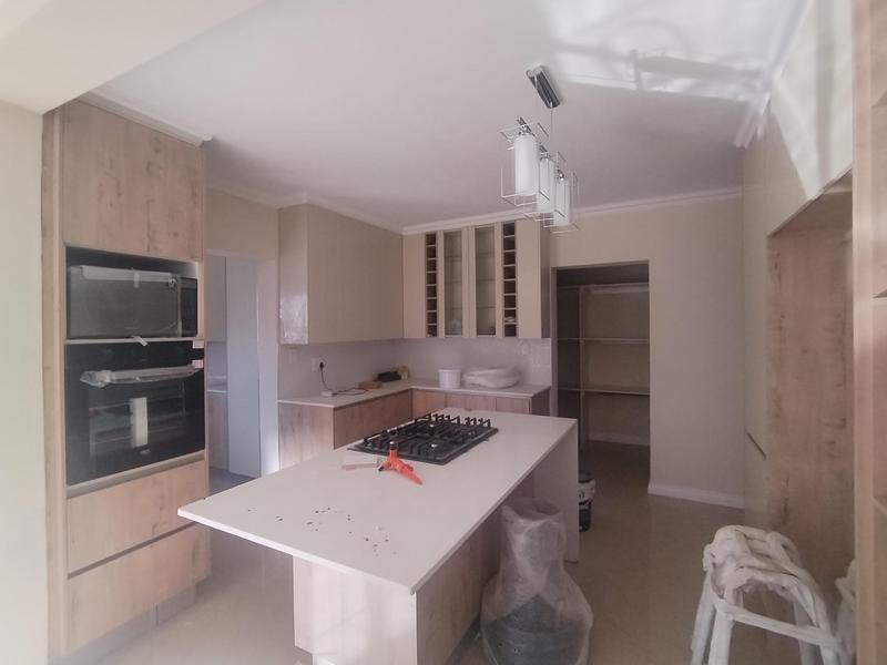 To Let 5 Bedroom Property for Rent in Wildtuinpark Gauteng