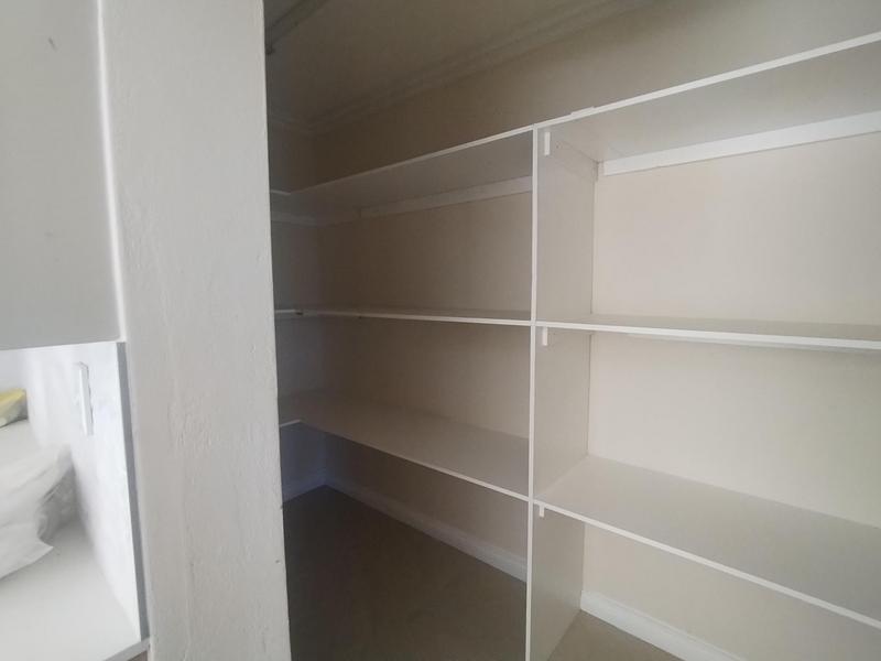 To Let 5 Bedroom Property for Rent in Wildtuinpark Gauteng