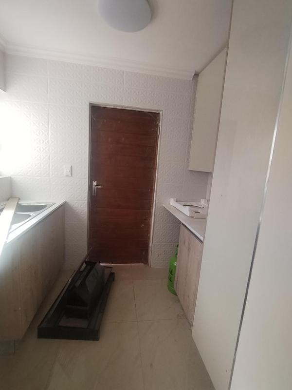 To Let 5 Bedroom Property for Rent in Wildtuinpark Gauteng