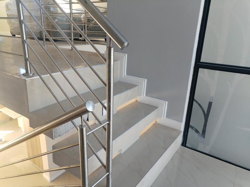 To Let 5 Bedroom Property for Rent in Wildtuinpark Gauteng