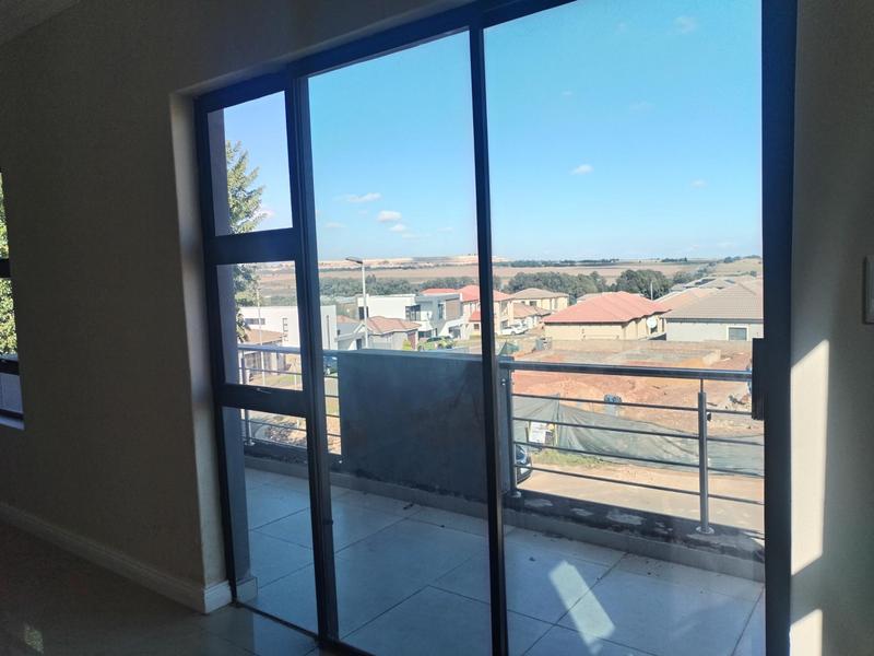 To Let 5 Bedroom Property for Rent in Wildtuinpark Gauteng