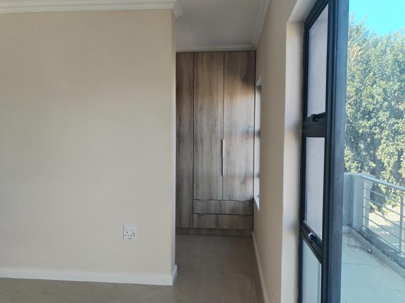 To Let 5 Bedroom Property for Rent in Wildtuinpark Gauteng