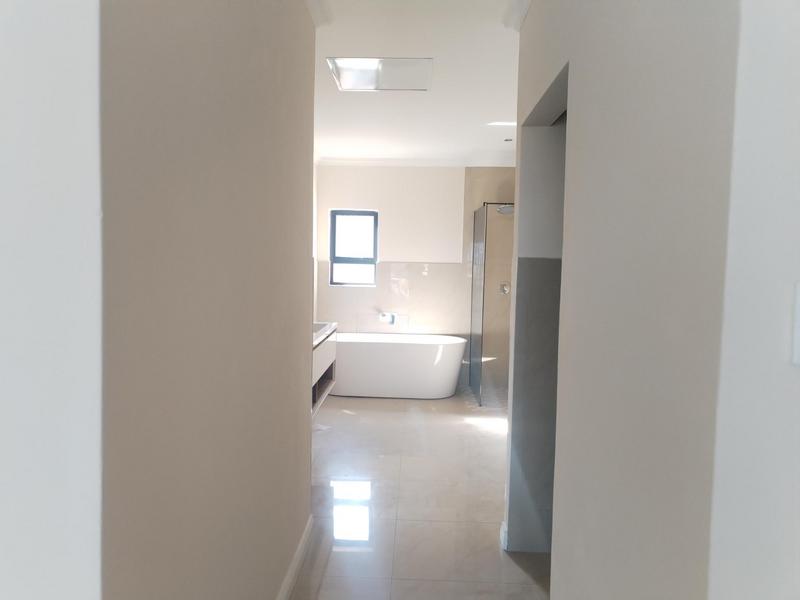 To Let 5 Bedroom Property for Rent in Wildtuinpark Gauteng