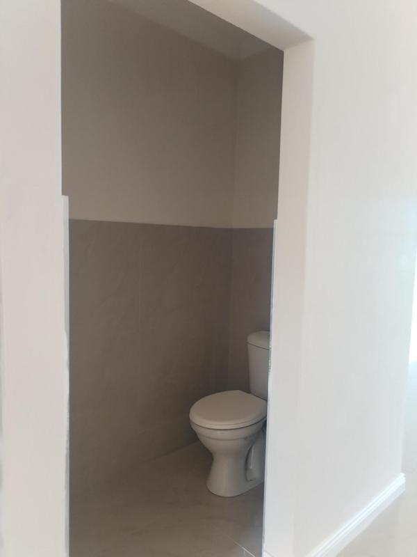 To Let 5 Bedroom Property for Rent in Wildtuinpark Gauteng