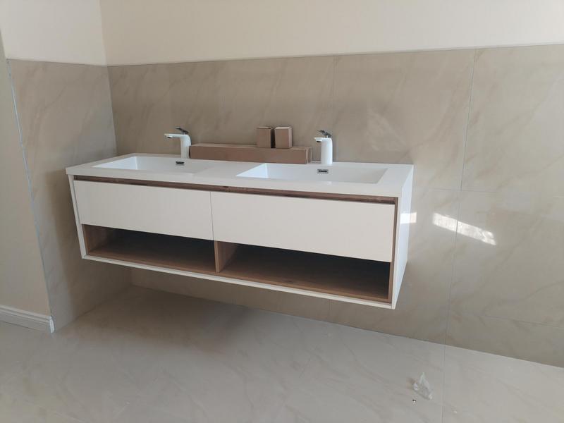 To Let 5 Bedroom Property for Rent in Wildtuinpark Gauteng