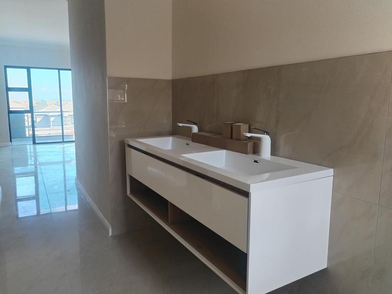 To Let 5 Bedroom Property for Rent in Wildtuinpark Gauteng