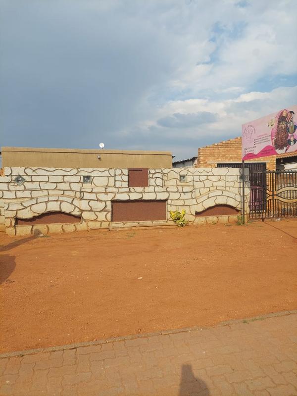 2 Bedroom Property for Sale in Katlehong South Gauteng