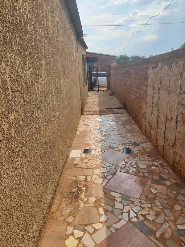 2 Bedroom Property for Sale in Katlehong South Gauteng