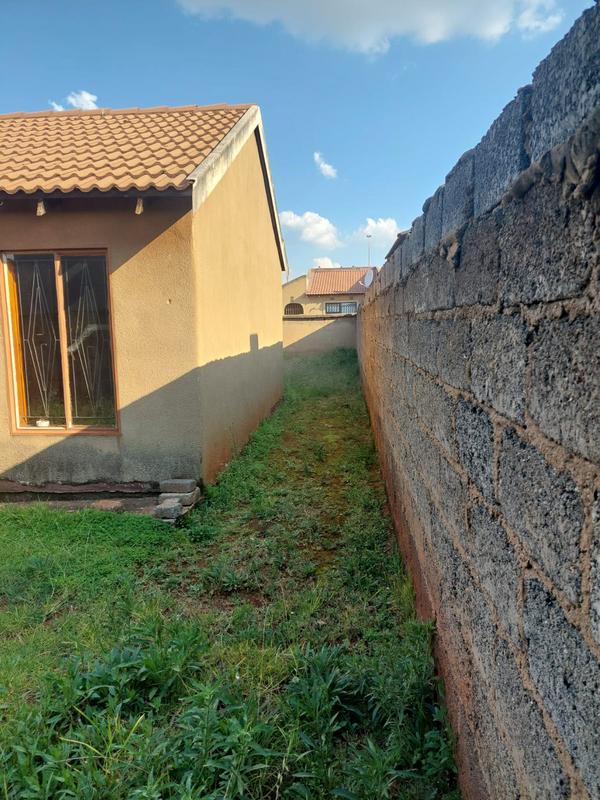 2 Bedroom Property for Sale in Katlehong South Gauteng