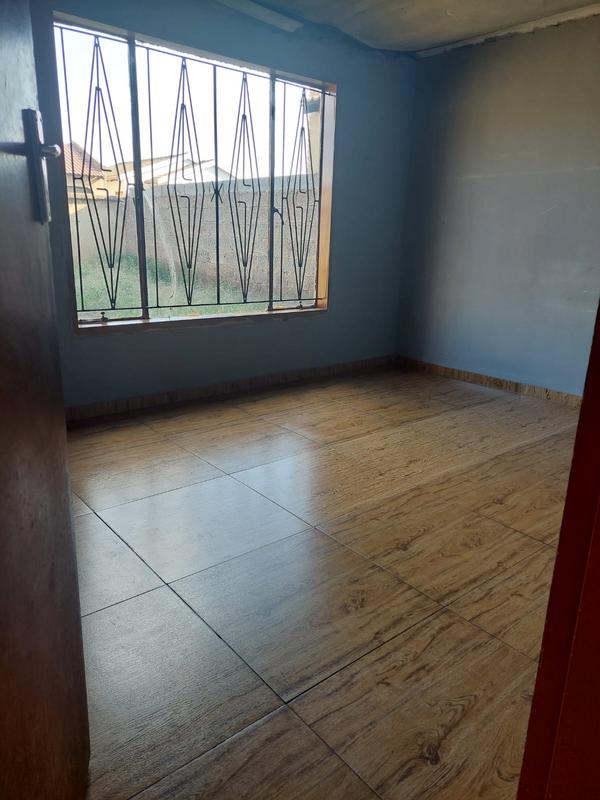 2 Bedroom Property for Sale in Katlehong South Gauteng