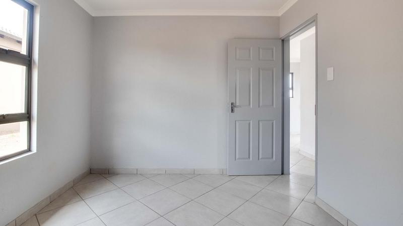 2 Bedroom Property for Sale in Selcourt Gauteng