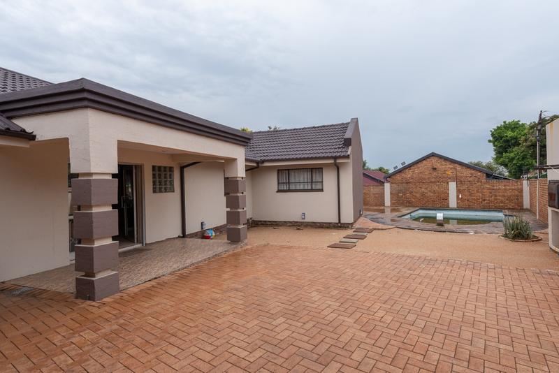 4 Bedroom Property for Sale in Elandspark Gauteng