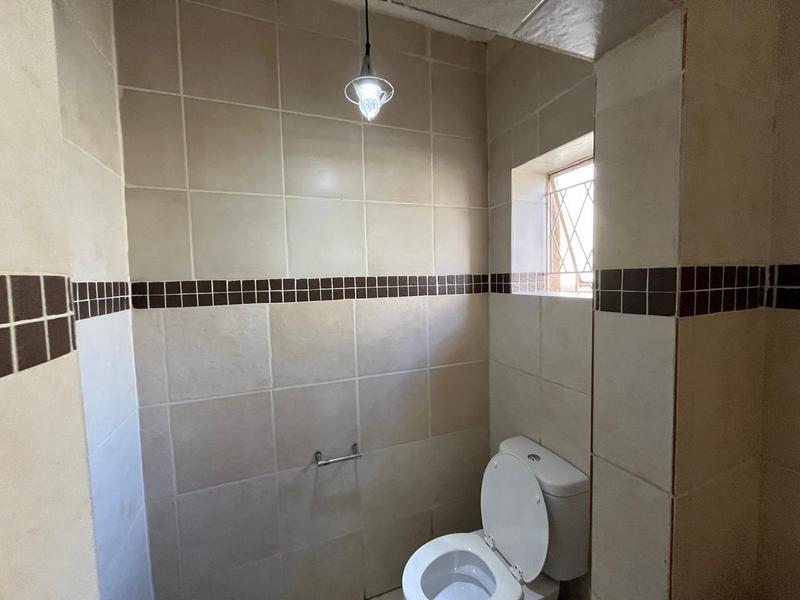 7 Bedroom Property for Sale in Fairwood Gauteng