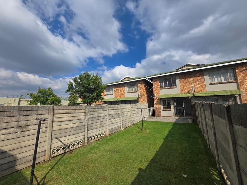 2 Bedroom Property for Sale in Edleen Gauteng
