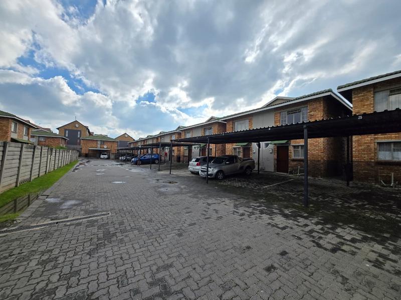 2 Bedroom Property for Sale in Edleen Gauteng