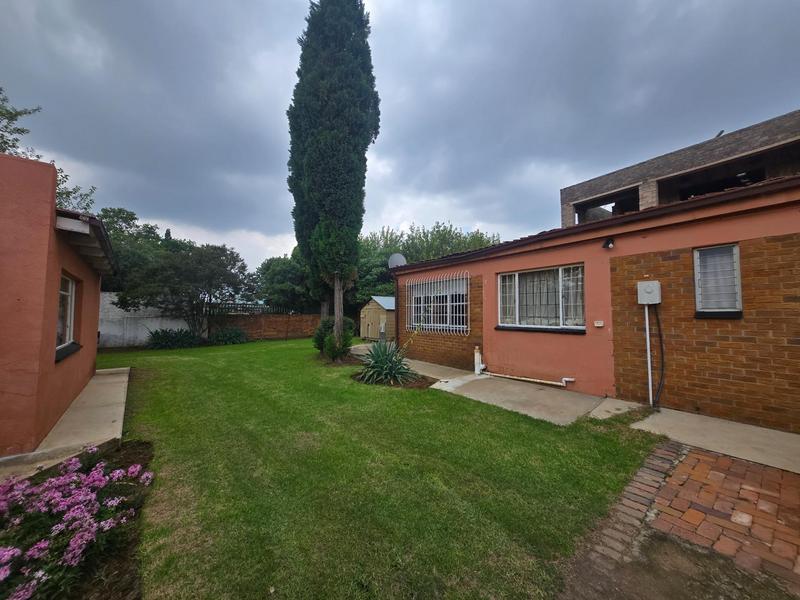 To Let 0 Bedroom Property for Rent in Haddon Gauteng