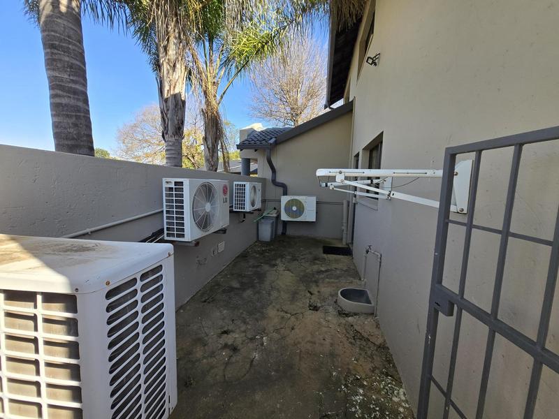 To Let Commercial Property for Rent in Weltevreden Park Gauteng