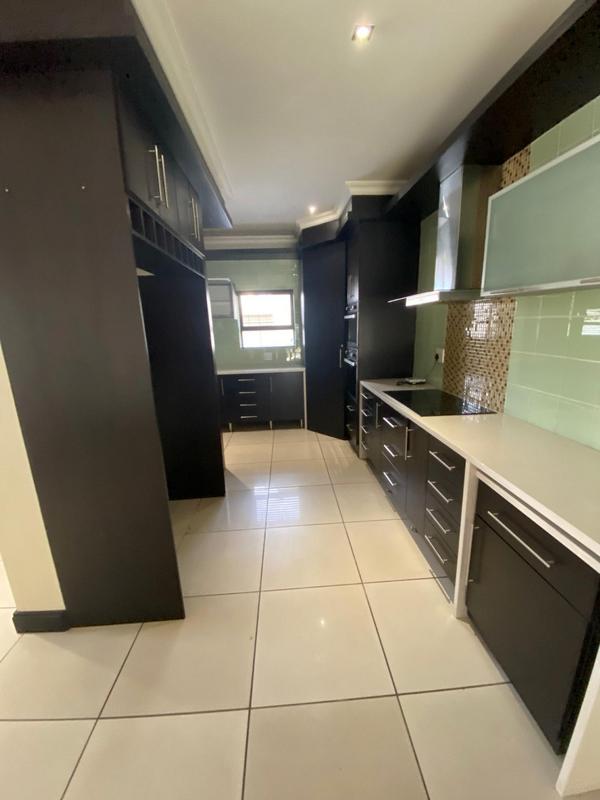 To Let 4 Bedroom Property for Rent in Van Riebeeck Park Gauteng