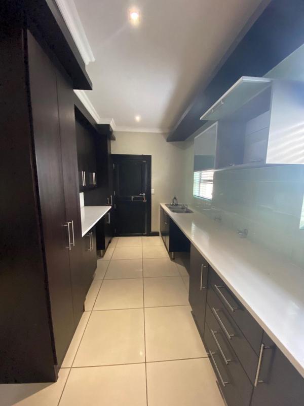 To Let 4 Bedroom Property for Rent in Van Riebeeck Park Gauteng