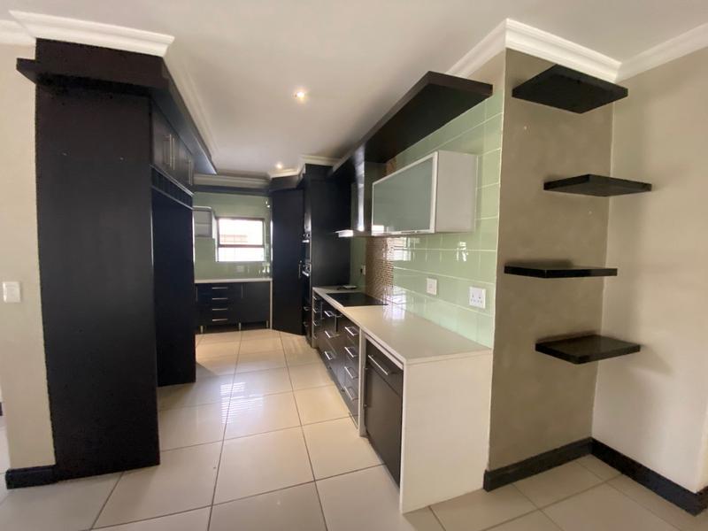 To Let 4 Bedroom Property for Rent in Van Riebeeck Park Gauteng