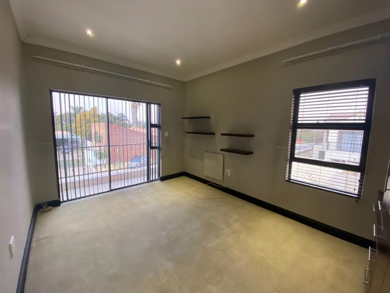 To Let 4 Bedroom Property for Rent in Van Riebeeck Park Gauteng