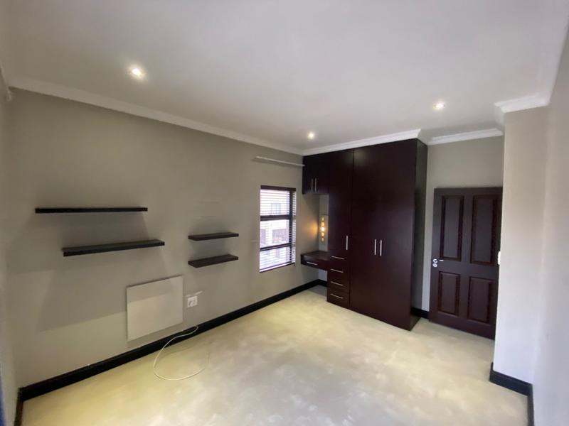 To Let 4 Bedroom Property for Rent in Van Riebeeck Park Gauteng