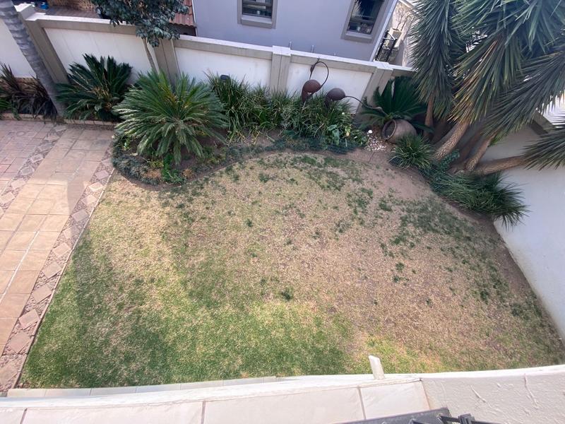To Let 4 Bedroom Property for Rent in Van Riebeeck Park Gauteng