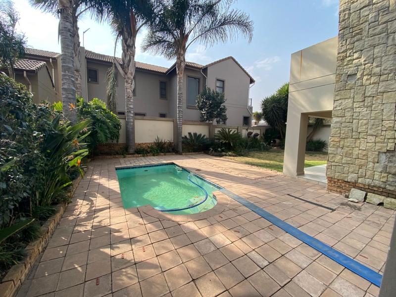 To Let 4 Bedroom Property for Rent in Van Riebeeck Park Gauteng