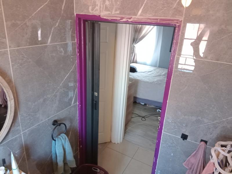 2 Bedroom Property for Sale in Albemarle Gauteng