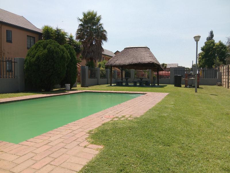 2 Bedroom Property for Sale in Albemarle Gauteng
