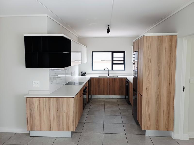 To Let 3 Bedroom Property for Rent in Waterfall Gauteng