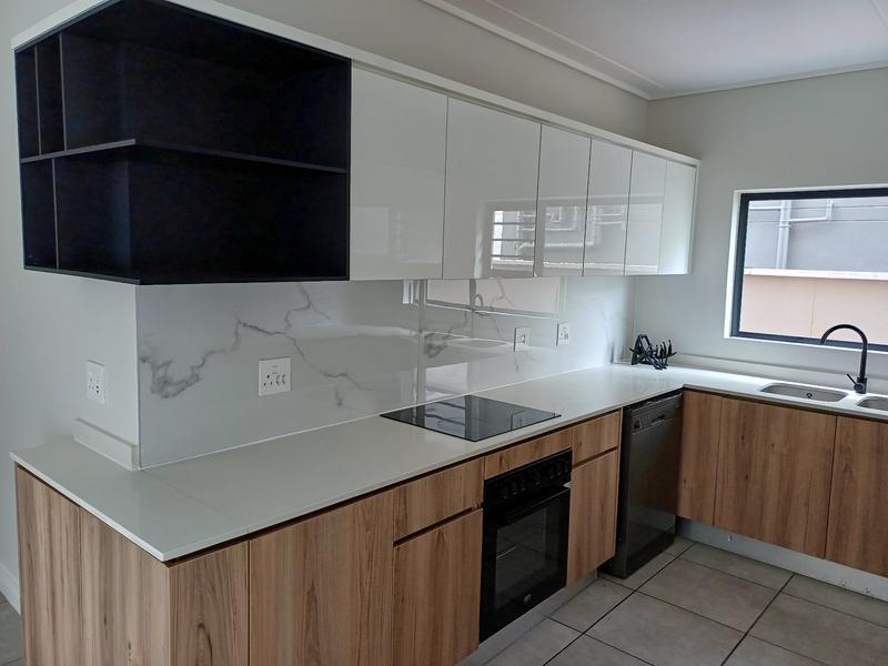 To Let 3 Bedroom Property for Rent in Waterfall Gauteng