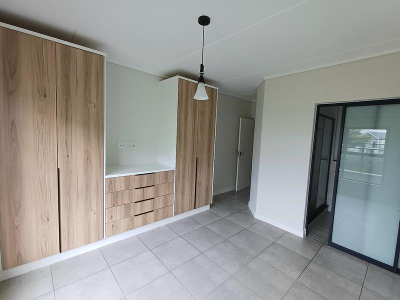 To Let 3 Bedroom Property for Rent in Waterfall Gauteng