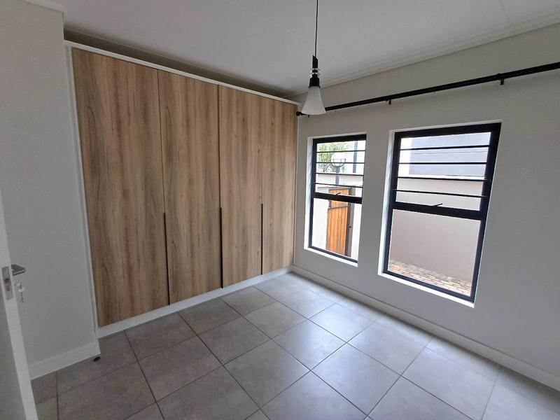 To Let 3 Bedroom Property for Rent in Waterfall Gauteng