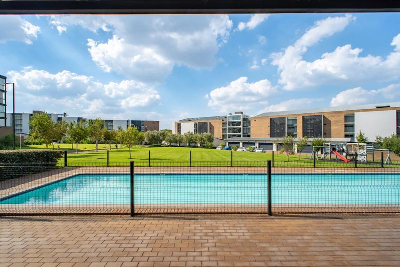 2 Bedroom Property for Sale in Midfield Estate Gauteng